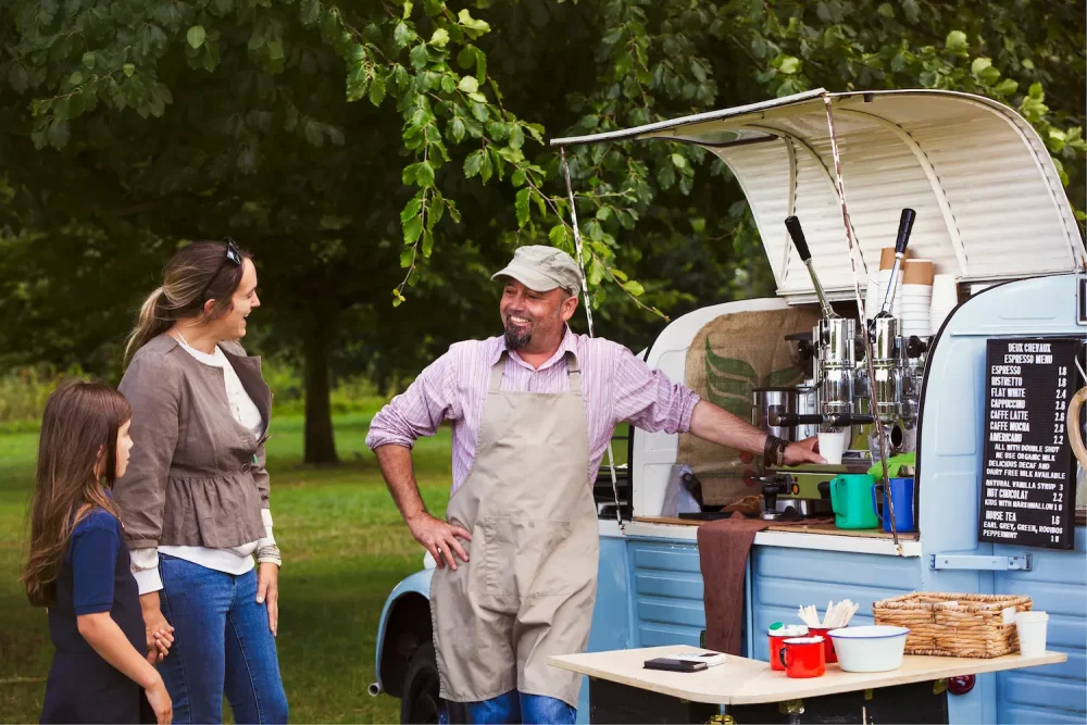 salg af kaffe ved en kaffevogn